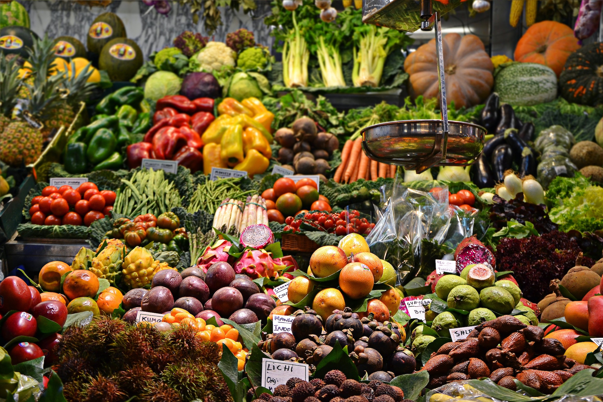 seasonal fruit and vegetables mallorca market
